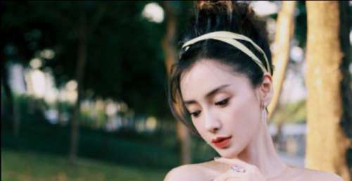 Angelababy芭莎慈善夜造型来袭，宛如森林里的精灵公主