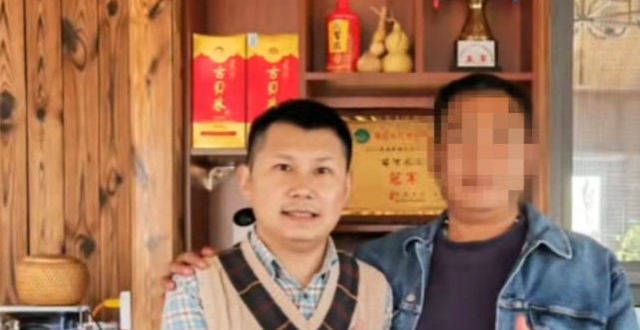 何云伟光临某饭店，看似风光无限，网友评论却是一边倒的翻车
