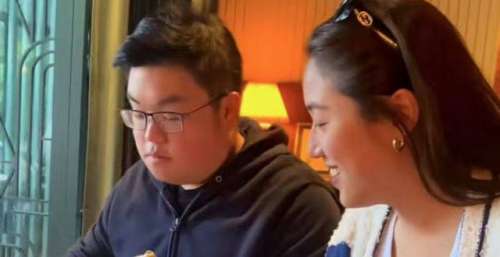 吕良伟儿子近况曝光，与青梅竹马一同庆生，颜值低被指浪费好基因
