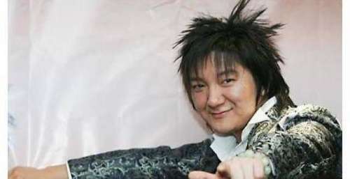 最赚钱的歌，一首歌赚九亿？已经不仅风靡全国还被写进教材