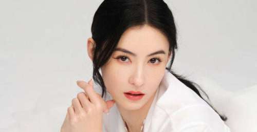 张柏芝最新娴静写真曝光 穿白色纱裙优雅灵动