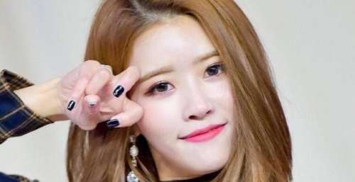 Lovelyz解散，李美珠签约新公司，成刘在石“师妹”