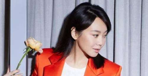 被嘲讽只会演喜剧的闫妮，直到《突围》的热播，才从新证明自己