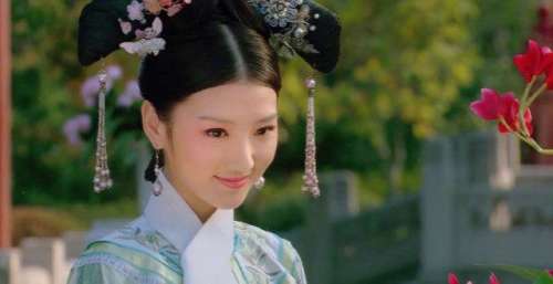 《甄嬛传》主演庆开播十年，孙俪感慨变俩娃辣妈，蔡少芬“大仇得报”