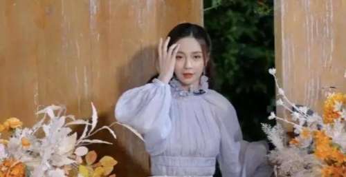 张柏芝是有多自信？其他人都精心打扮参加晚宴，唯独她穿着普通