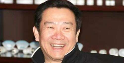 相声演员赵保乐做起了美食博主，曾经担任过央视主持人的工作