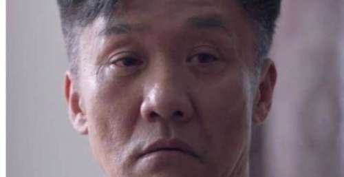 《突围》有两个关键配角，直到收官都没出现，少了很多戏剧性
