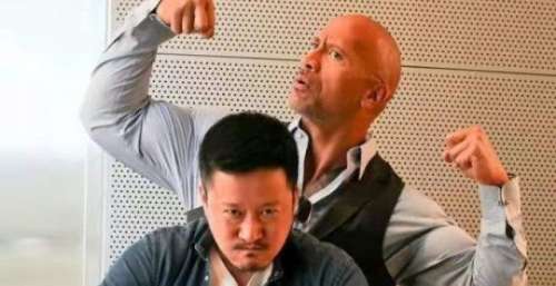 中美票房王者，巨石强森称想和吴京合作，你期待他们俩的合作吗？
