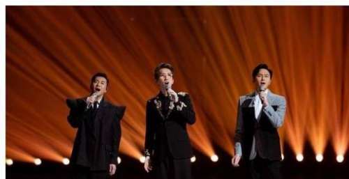 梁汉文翻红，录制《大湾仔的夜》之余，月底广州开巡回演唱会！