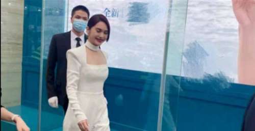杨丞琳活动生图，被赞又瘦又美逆生长，现场粉丝围着拍照人气超旺