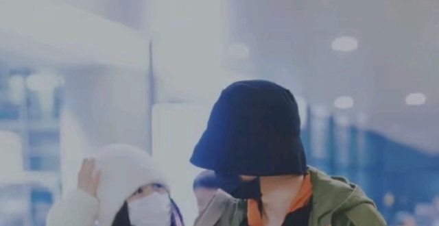 谢娜专程上线为张杰打call，化身小迷妹爱意满满