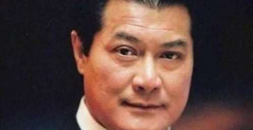 向华强在香港的势力那么大，为啥还是不敢招惹邓光荣？