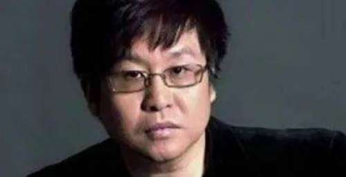 这个郑氏歌手，影响几代人，你一定也曾听他的歌哭过