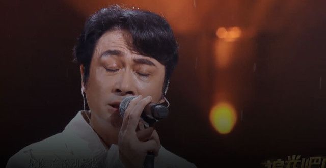追光吧哥哥们集体反内卷，抗拒加班：盼睡饱睡好十点前收工