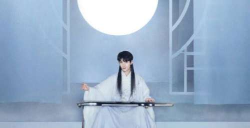 时代少年团的古风造型被吐槽，直接把现有的头发接长，被指太敷衍