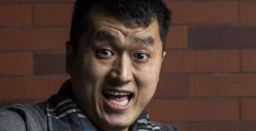 2年前豪横怒怼郭德纲的李宏烨，当年有多猖狂，如今就有多狼狈