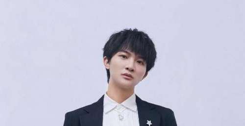 好声音：第二个李玉刚，那英班里学生，却因不男不女的声音被嘲笑