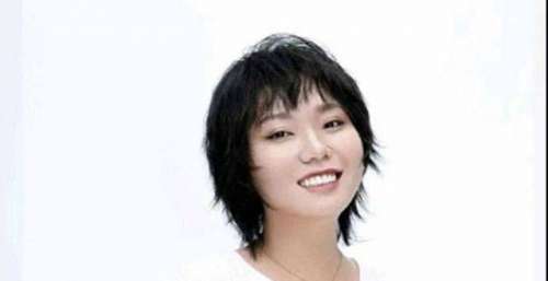 李雪琴为何没来《脱口秀4》，李诞道出实情，“她是真的喜欢王”