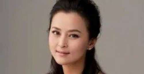 抛弃13年糟糠妻，爱上小3岁柯蓝，“老戏骨”黄志忠最对不起前妻