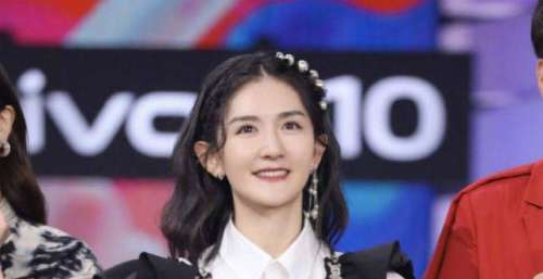 谢娜忙照顾生病的双胞胎女儿，深夜都吃不上饭，晚会也看不到人