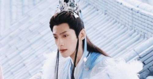 仙侠剧《长月烬明》发布花絮曝光最新造型，罗云熙白鹿古装扮相颜值惊艳