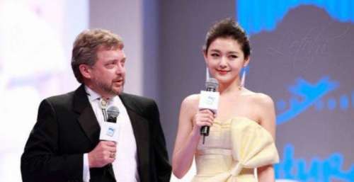 大S和汪小菲离婚，无意间惹出麻烦事，豪宅名称引发爱国人士不满