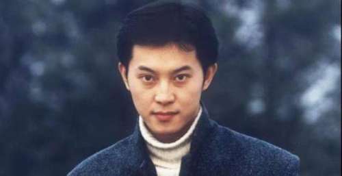 出演《武林外传》大红，为何成名后自毁形象，如今的沙溢怎样了？
