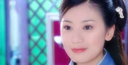 面对高颜值女配还能艳压群芳，才算名副其实的大美人，萧蔷太惊艳