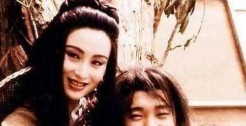 周星驰《武状元苏乞儿》其实很经典，但因这个穿帮镜头，遗憾不已
