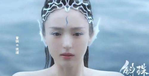 《斛珠夫人》中高颜值女配，陈小纭是中戏校花，袁雨萱是上戏学霸