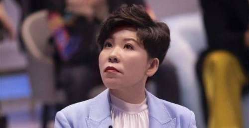 《追哥2》开播，金星被邓亚萍替换，镜头全部被剪，她也有劣迹？