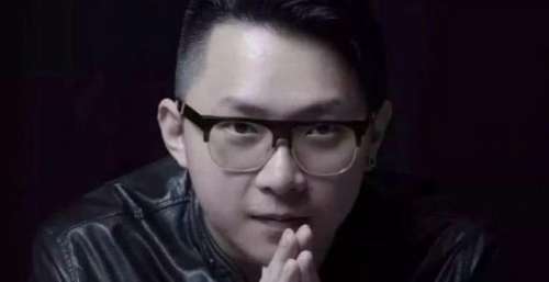 女心理师开播首日登上热度榜第二，国外还传来好消息，太长脸了