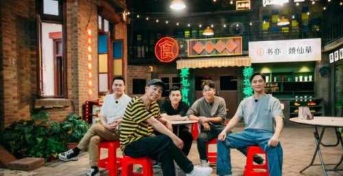 陈小春张智霖“拜师”学做菜，《大湾仔的夜》正式开张！