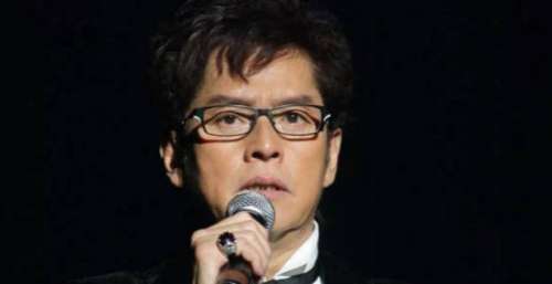 谭咏麟发声辟谣后，网友再次晒私图反击，讽刺其失德伪善