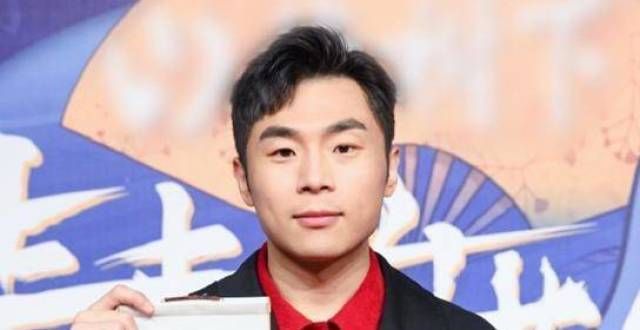 来自师哥的宠爱，张九南接受采访，孟鹤堂、杨九郎充当起“麦架”