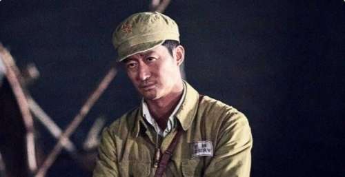 中国影史黑马！《长津湖》票房超《战狼2》，人民日报发文怒赞