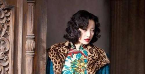 《金陵十三钗》女主，张艺谋为何偏偏选中她？网友：剧抛脸！