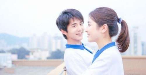 张新成、童瑶上演“姐弟恋”？《微暗之火》刚开机，争议不断