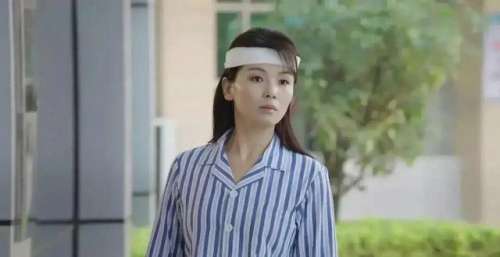 《星辰大海》刘涛穿收腰病号服，违背常识引争议，服装师发文回应