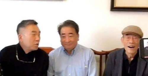 姜昆拜会杨少华父子，杨家父子在天津的相声地位神一般的存在！