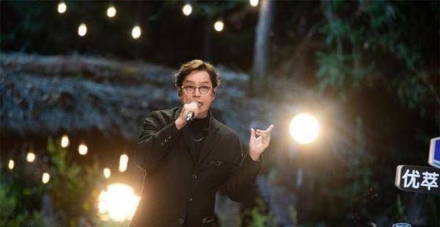 “校长”谭咏麟事件引争议，电视台一刀未剪，用行动力挺校长