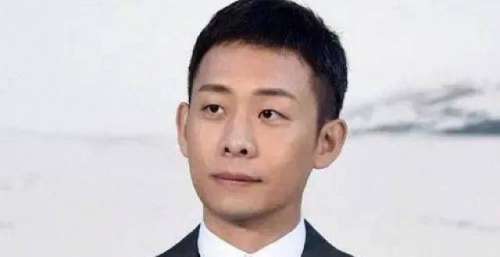 《士兵突击》剧组15年后罕见合体！王宝强站C位，演员近况大不同