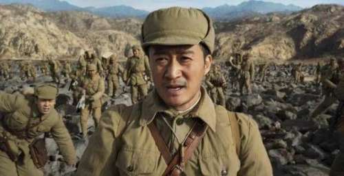 长津湖成为中国历史票房第一，吴京号召力这么强，为何不去好莱坞