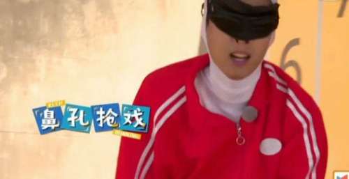 笑到捶床！秦霄贤魏大勋白鹿，亲手将《跑男》送上综艺霸屏榜第一