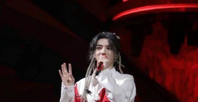 华晨宇的新歌《飞行模式》我听了，说说我的看法吧！