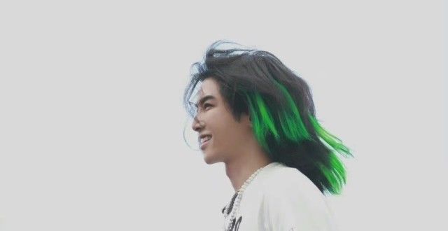 华晨宇演唱会绿色挑染造型曝光，一天一个造型，撕漫男本人