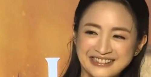 林依晨产后首次现身，已恢复少女状态，“控诉”老公偏心更爱女儿