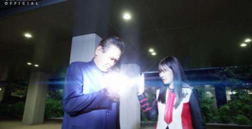 特利迦奥特曼第19集，静间光国召唤出了迪迦奥特曼，他还是来了