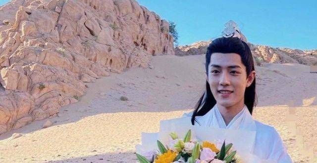 《玉骨遥》再添新路透，红衣“时影”太惊艳，粉丝喊话：能不能明天播