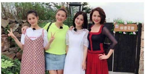 角色上，他们很多选取一些素人代替当红明星参与节目制作